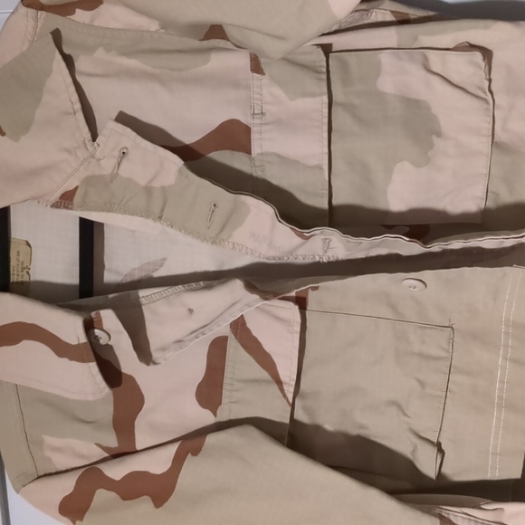 Tan camo cropped jacket size s unknown brand - Picture 2 of 3